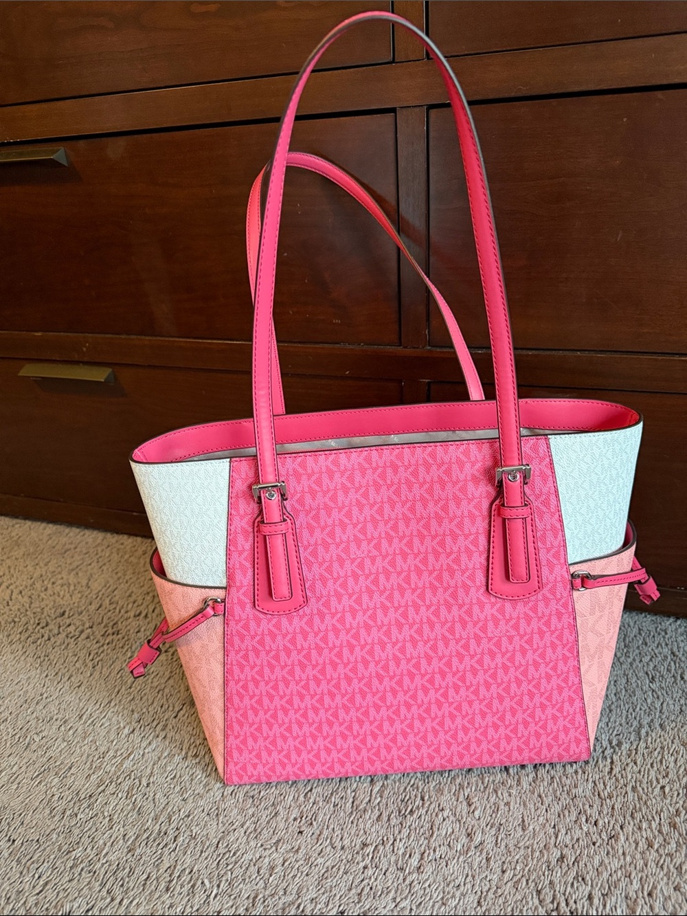 Michael Kors Pink Signature Colorblock Tote with matching Wallet - Picture 2 of 5